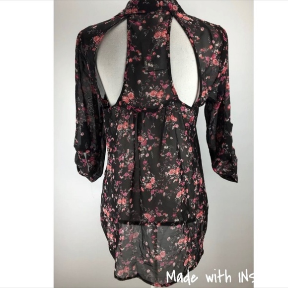 SOCIALITE Sheer Button Up with Back Cutout Top Size M - Picture 6 of 8